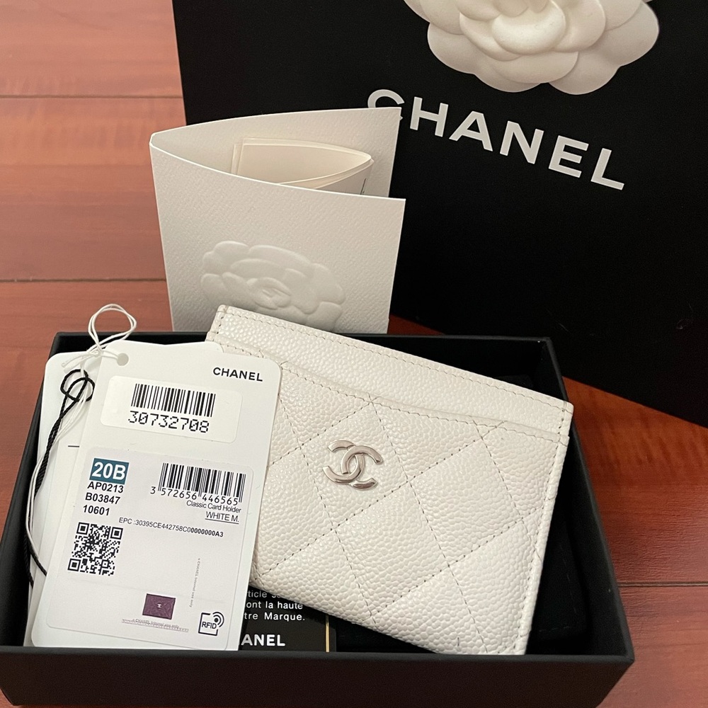 ❌SOLD❌Chanel Caviar Leather Card Holder - White